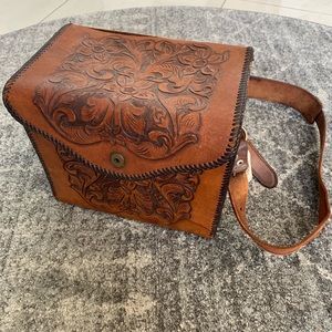 VINTAGE hand tooled Western box shoulder bag